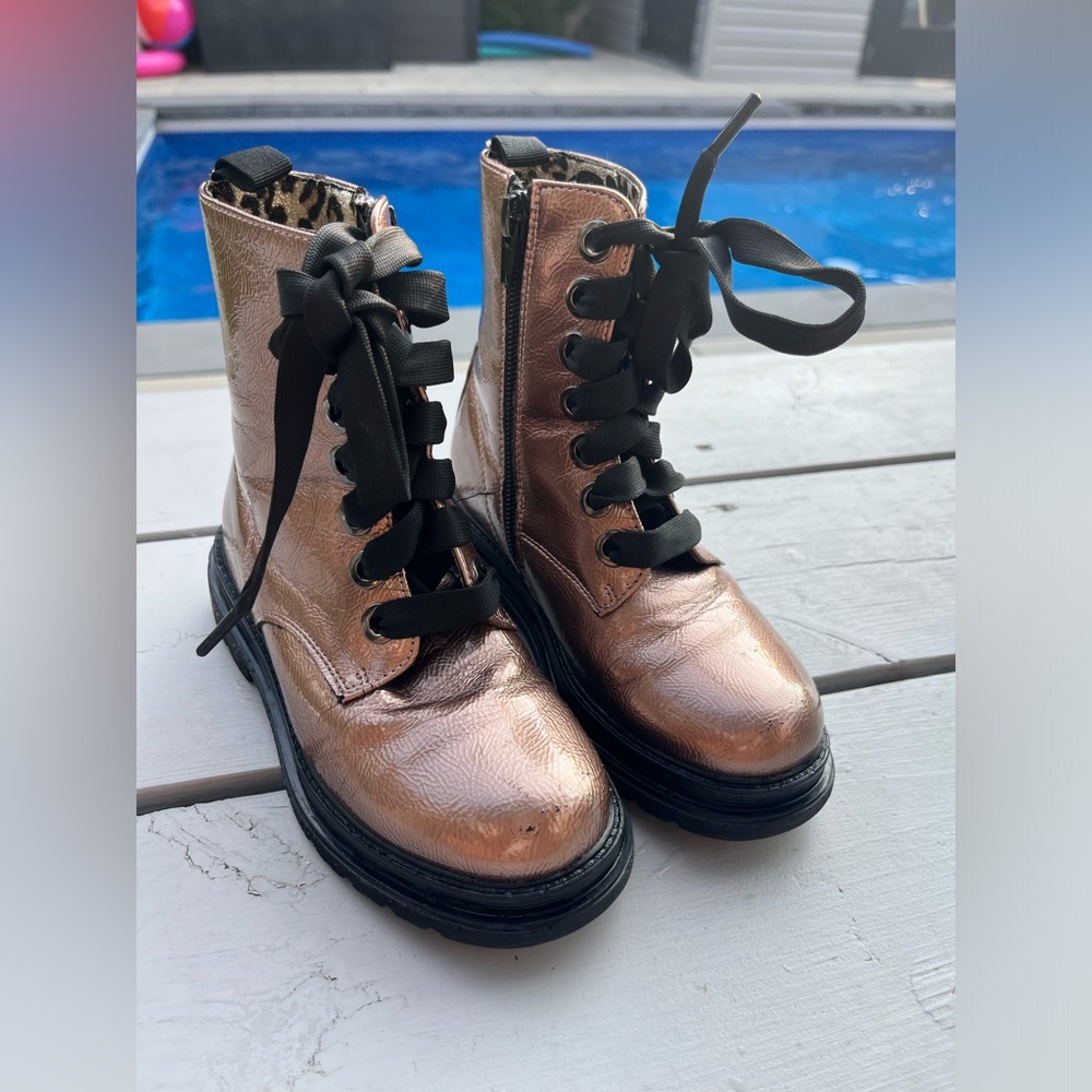 SOLD Girls’ B-Cool lace-up ankle boots - size 29 (US size 12C)